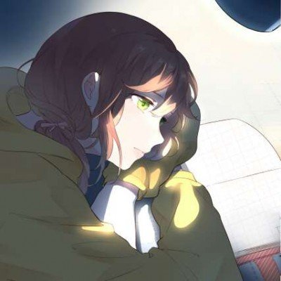 女子睡觉被15斤猫咪压住致手腕骨折